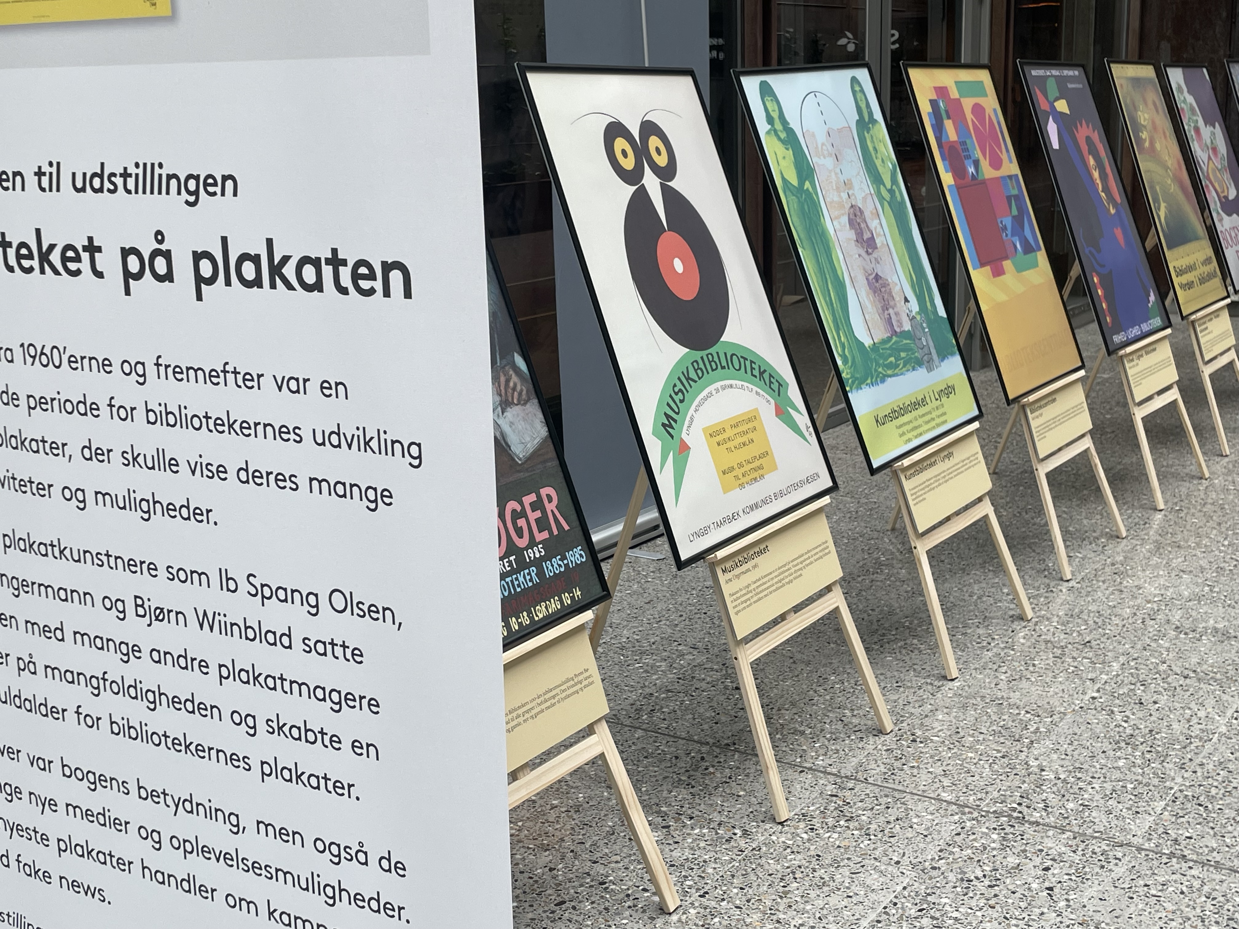 Udstilling: Biblioteket på plakaten